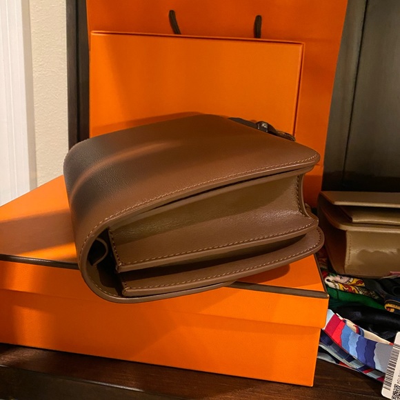 Small Classic Bag in Box Premium Saffiano Leather |Brown Camel |Rose Gold Clasp - Picture 8 of 16